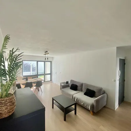 Apartment Modern With 4 Bedrooms *