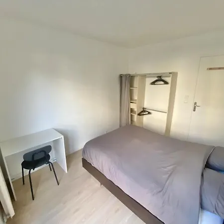 Apartment Modern With 4 Bedrooms