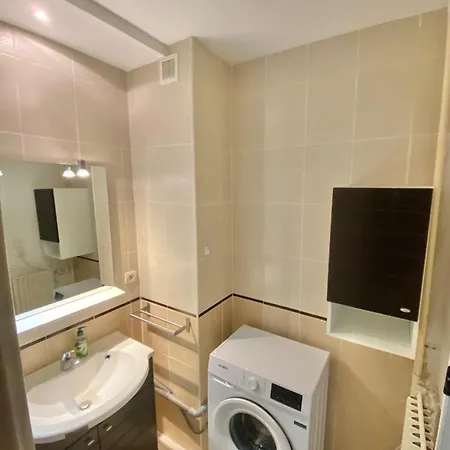 Modern With 4 Bedrooms Saint-Herblain