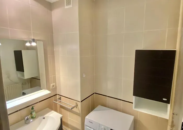 Modern With 4 Bedrooms Saint-Herblain