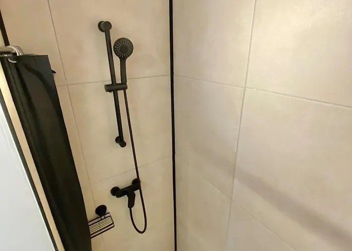 شقة Modern With 4 Bedrooms سانت آيربلان